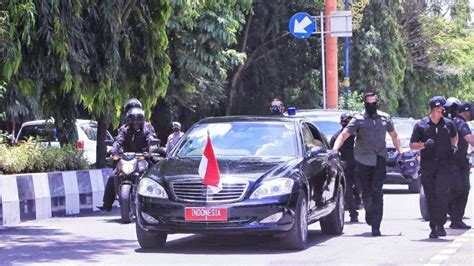 ri 7 mobil siapa co/ Nevrianto Hardi Prasetyo) Model tersebut saat ini juga dipakai oleh menteri Jokowi periode 2014-2019